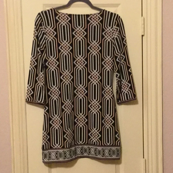 White House Black Market Geometric Design Tunic - Picture 4 of 4